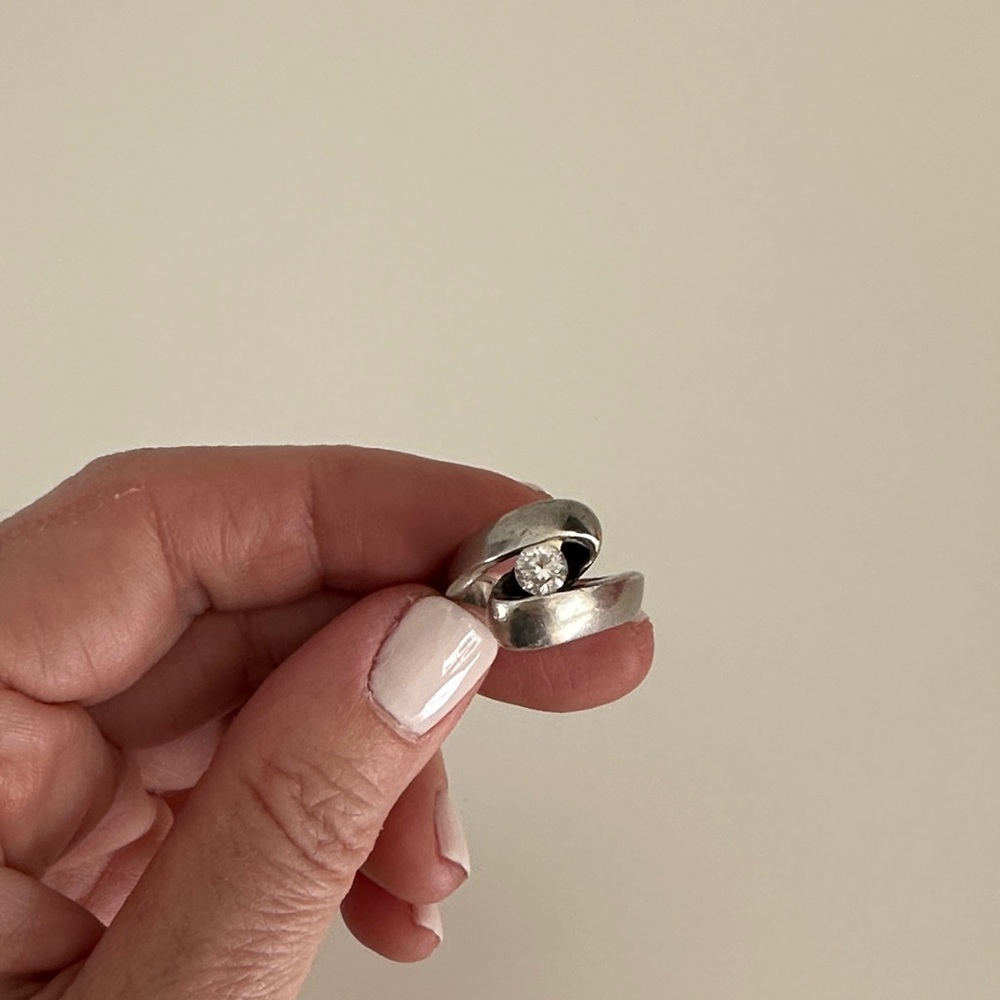 Sterling Silver Swirl Ring with Center Stone - Silver